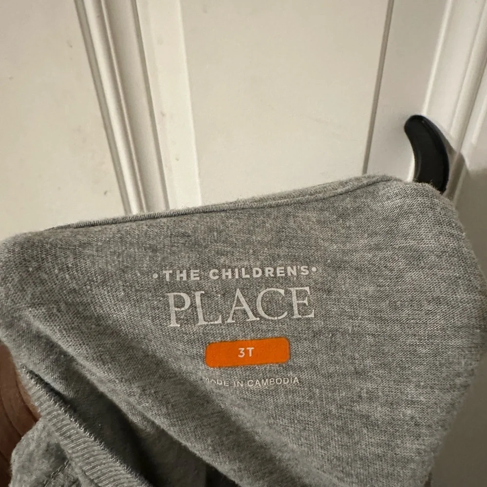 The Children's Place Gray T-Shirt Grandpa is my Hero Size: 3T (Boy)